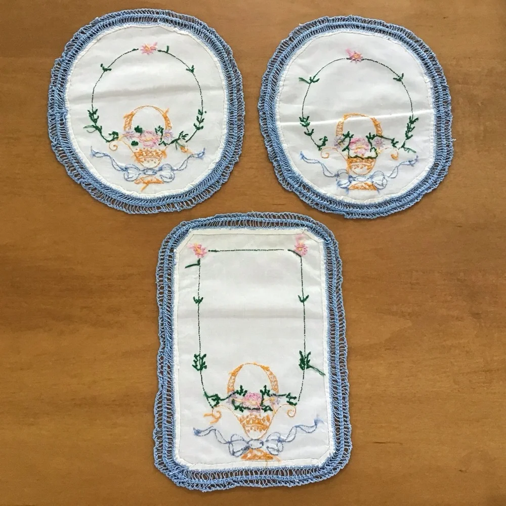 Vintage Embroidered Linen Doilies with Blue Crochet Trim (Set of 3) - Picture 4 of 4